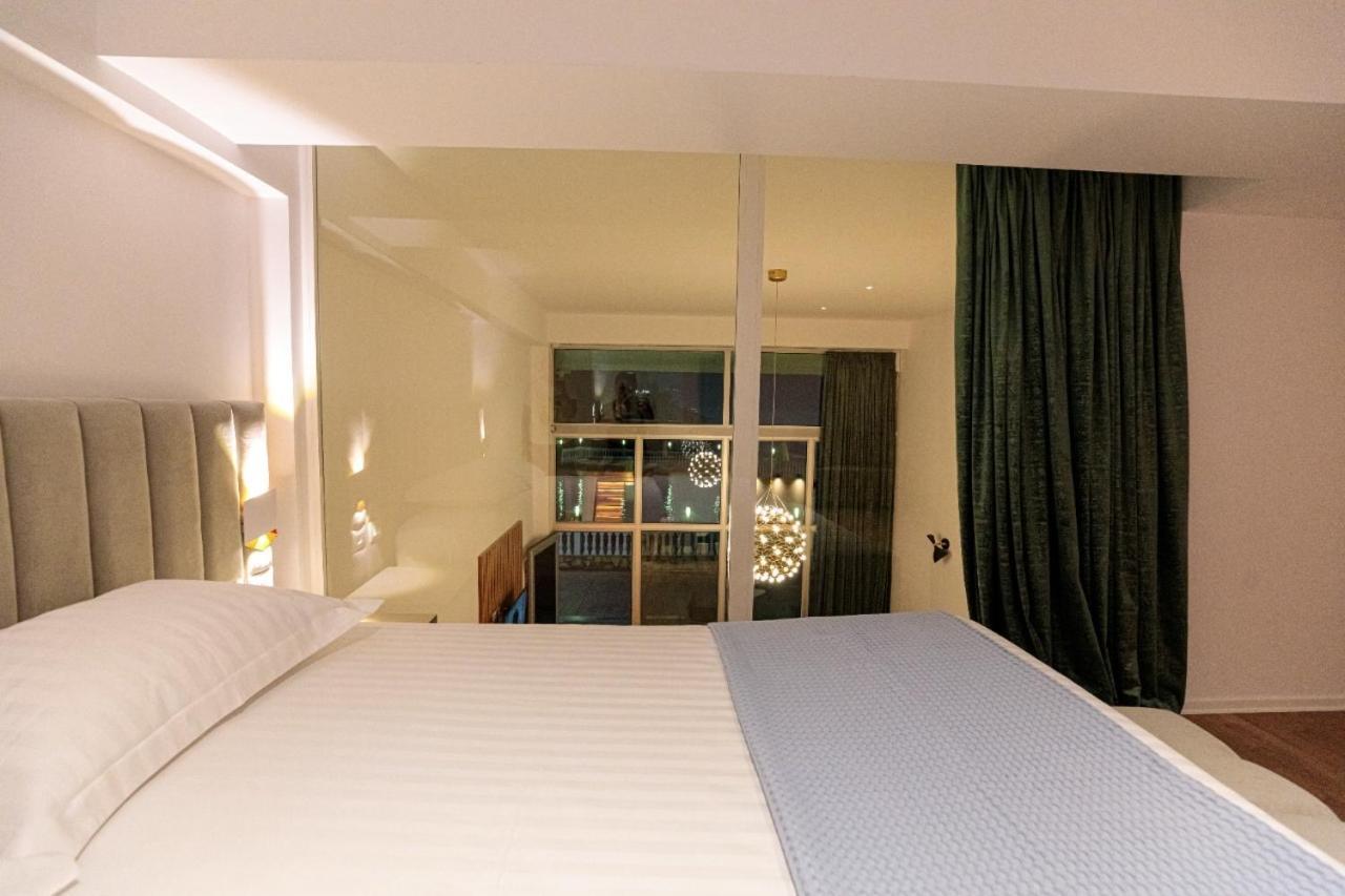 Hakuna Matata Residence & Apartments Vlorë Buitenkant foto